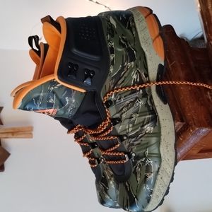 Nike ACG Zoom Meriwether Posite Tiger Camo